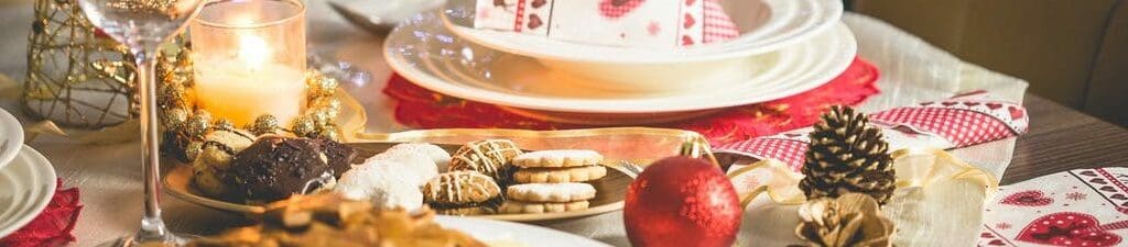 Enjoy Christmas meals and sweets with your loved one.